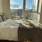 Luxury 1 Bedroom Apartment - City Centre - Balcony - Near O2 Academy
